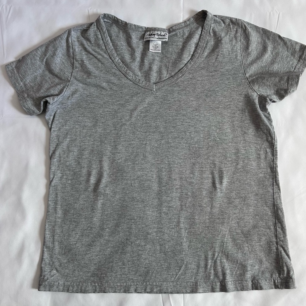 Women's Anthony Richards Gray T-Shirt Size LP